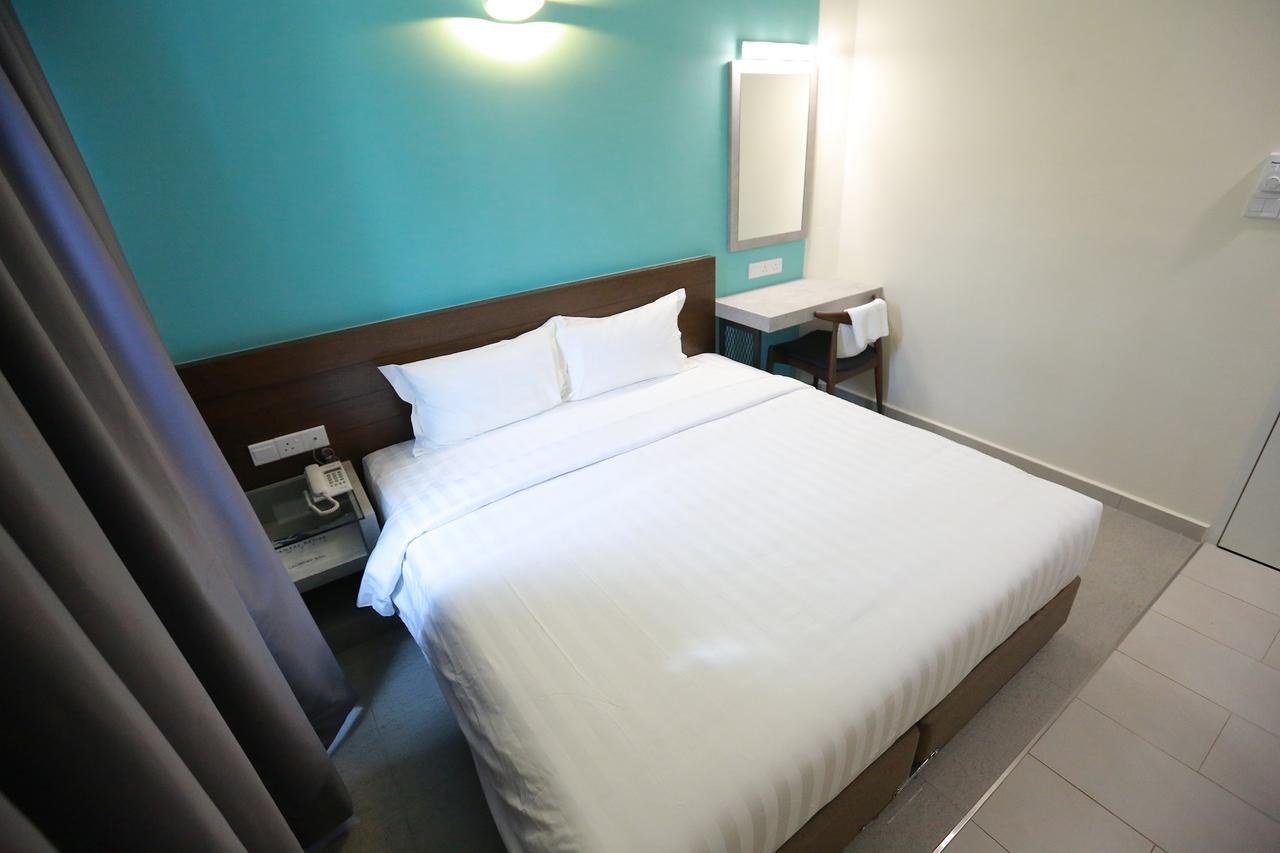 Pantai Regal Boutique Hotel Kuantan Exterior photo